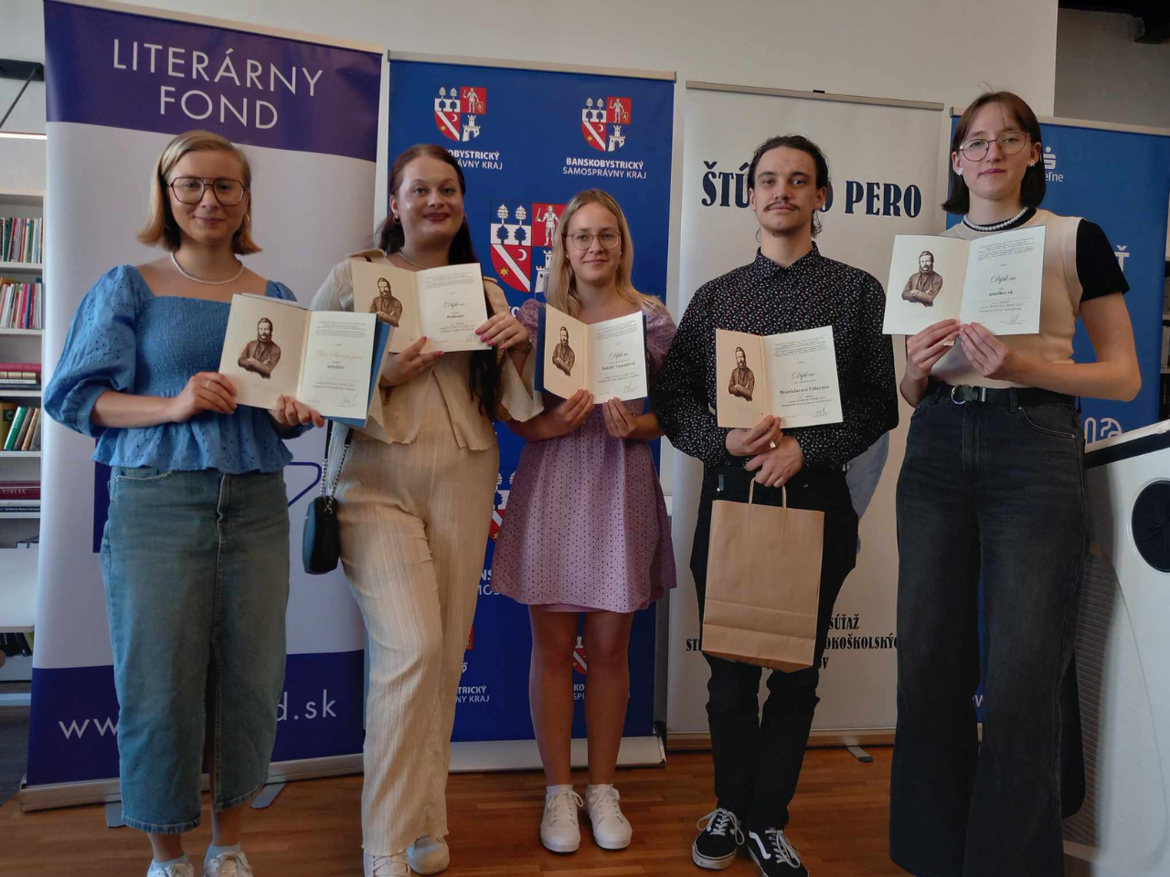 Atteliér je opäť najlepším vysokoškolským časopisom! Má najlepší print, web aj podcasty